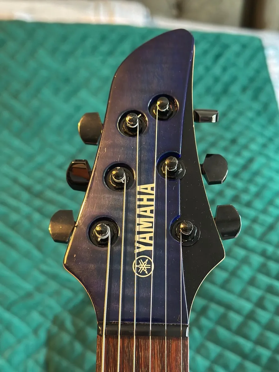 Yamaha RGX-620z electric guitar - Image 2