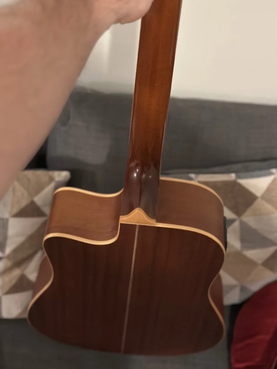 Lag 4 seasons summer 200 DCE acoustic guitar - Image 2