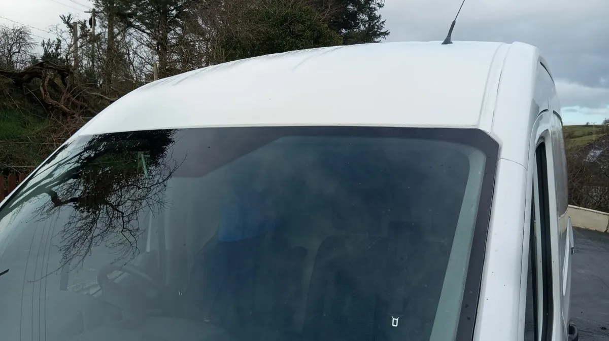 Ford Transit 2015-350 LWB Med High Roof RWD 256kkm - Image 1