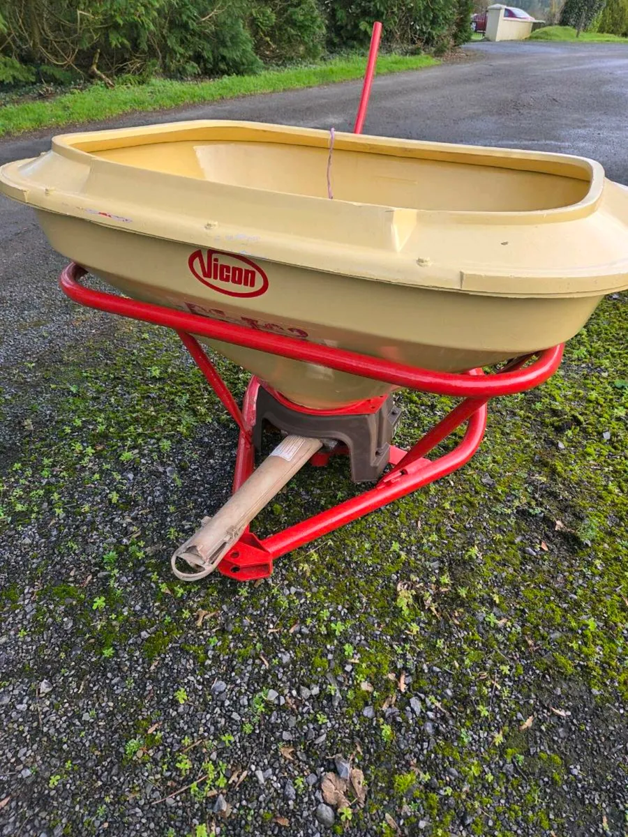Vicon spreader - Image 1