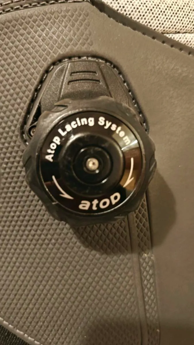 Snowboad boots (Size 44 EU) - Image 4