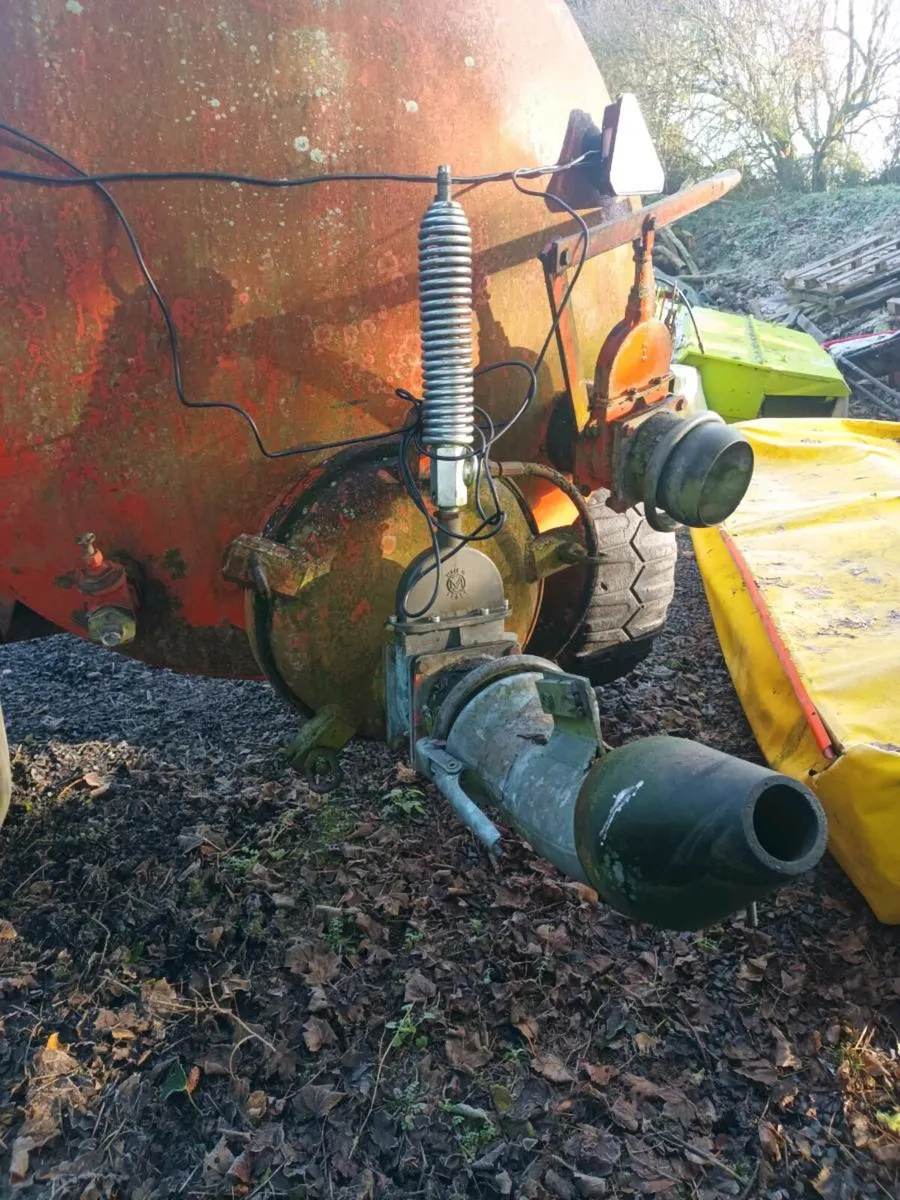 1100 gallon slurry tanker for parts - Image 4