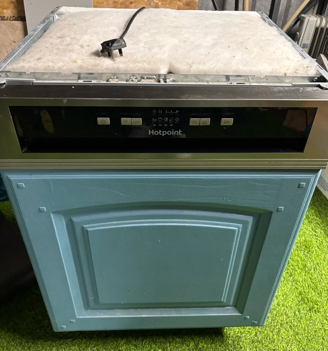 Hotpoint dishwasher integrated - Image 1