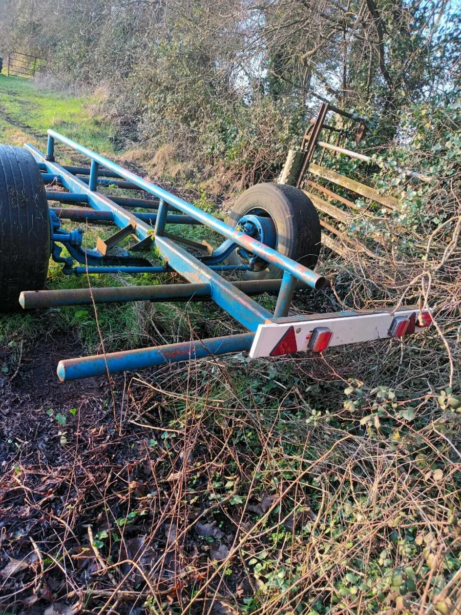 Bale trailer - Image 3
