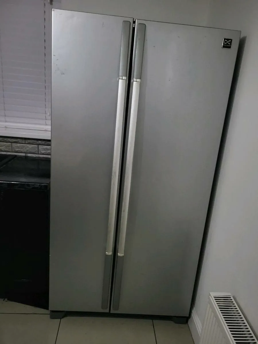 Fridge freezer - Image 2