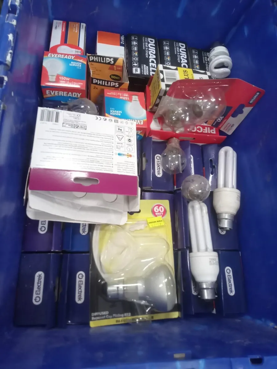 roof vent and bulbs - Image 2