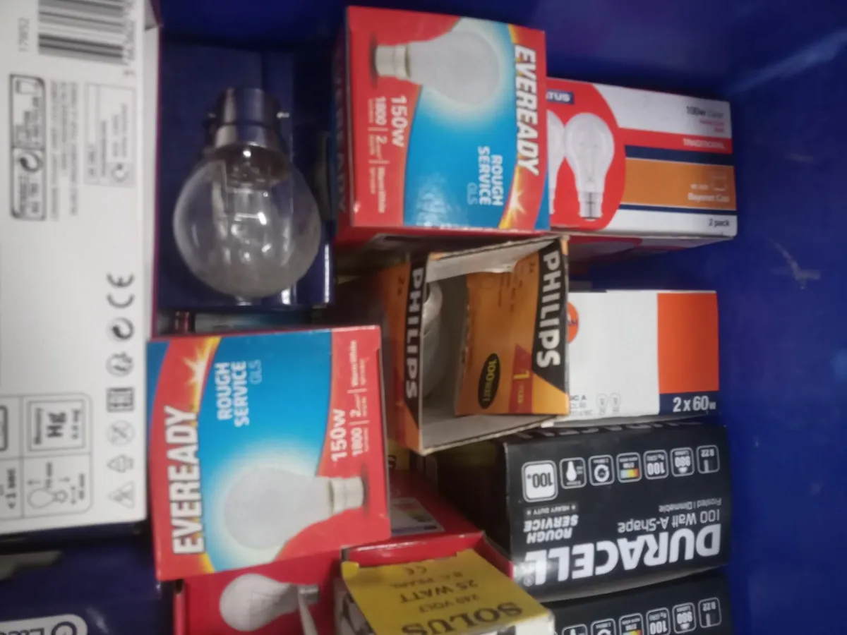 roof vent and bulbs - Image 4