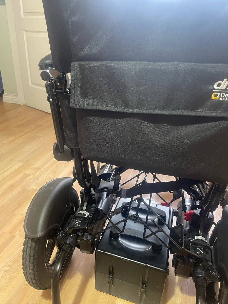 Electric wheelchair - Image 4