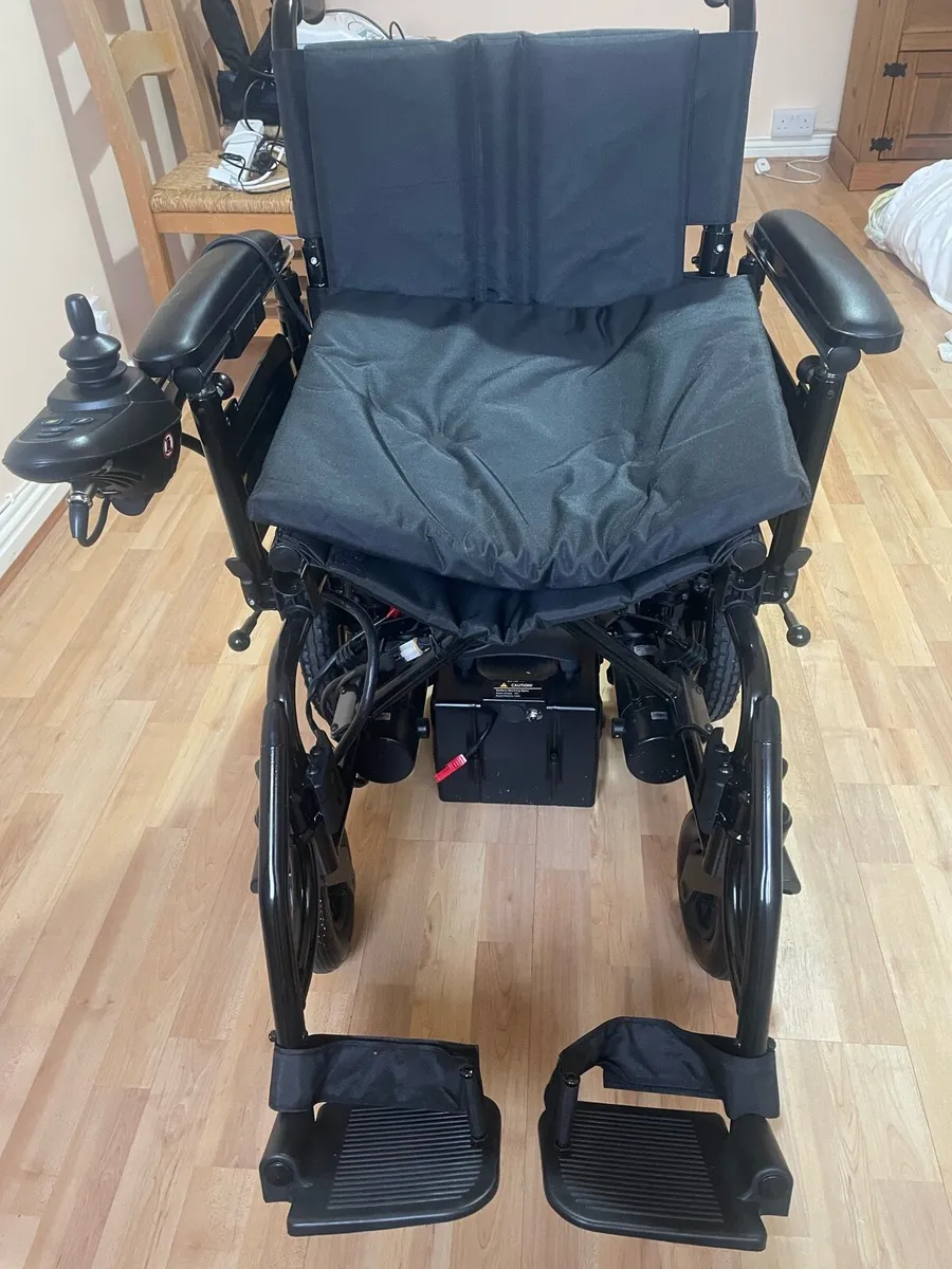 Electric wheelchair - Image 3
