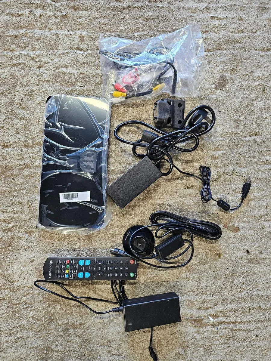 24" Smart TV - Image 3