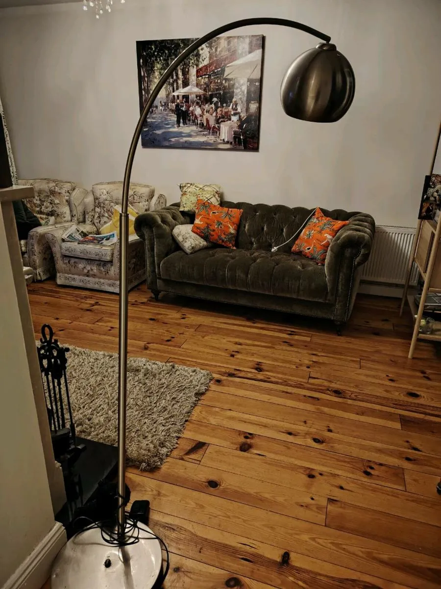 Floor arc floor lamp