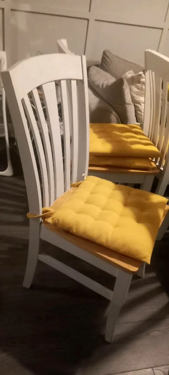 Kitchen chairs - Image 3