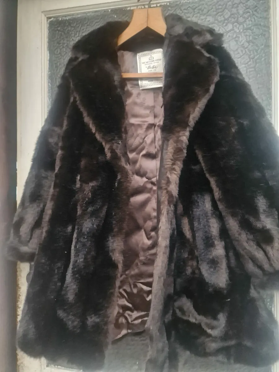 faux fur ladies coat (post incl) - Image 1