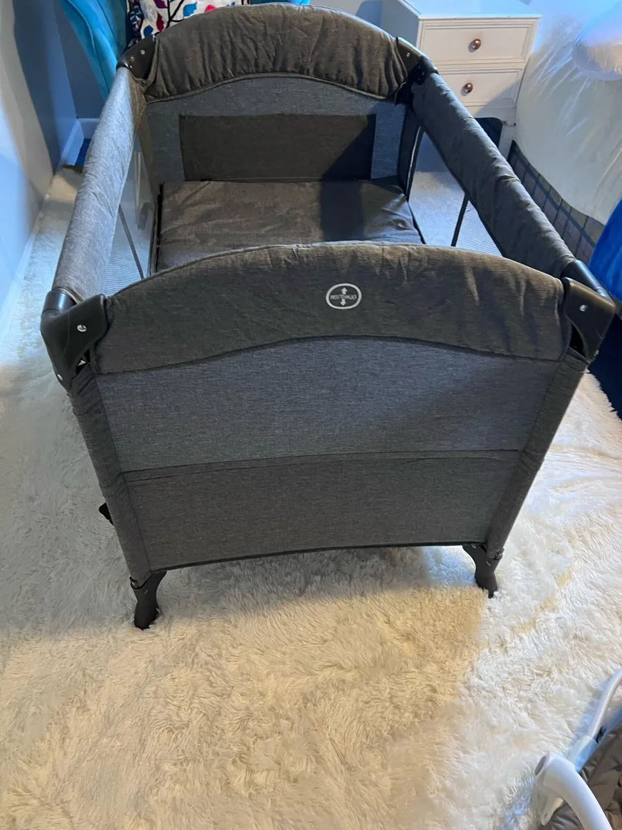 Baby Elegance travel cot with Clevamama mattress - Image 2