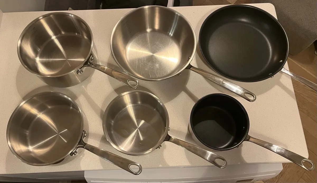 Set of used stellar eclipse cooking pans - Image 1