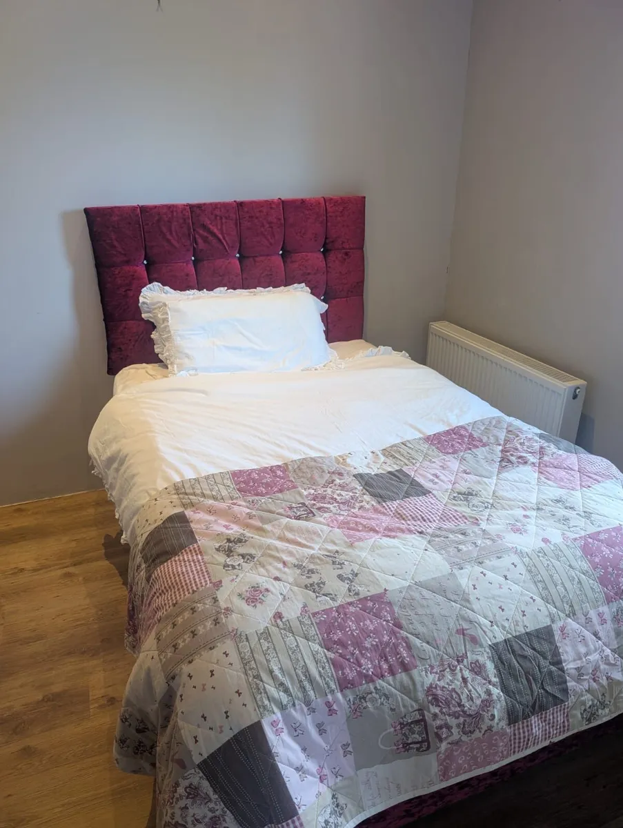 Small double bed - Image 1