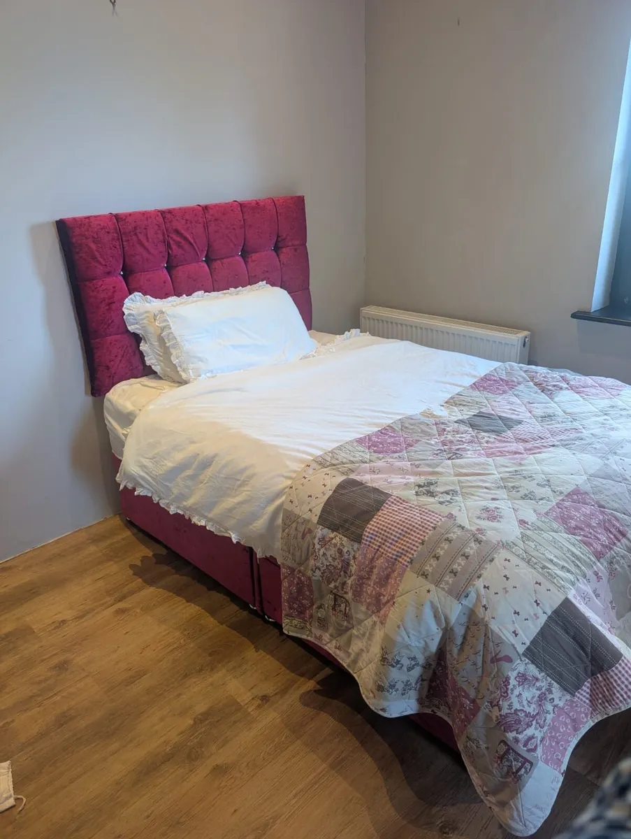 Small double bed - Image 2