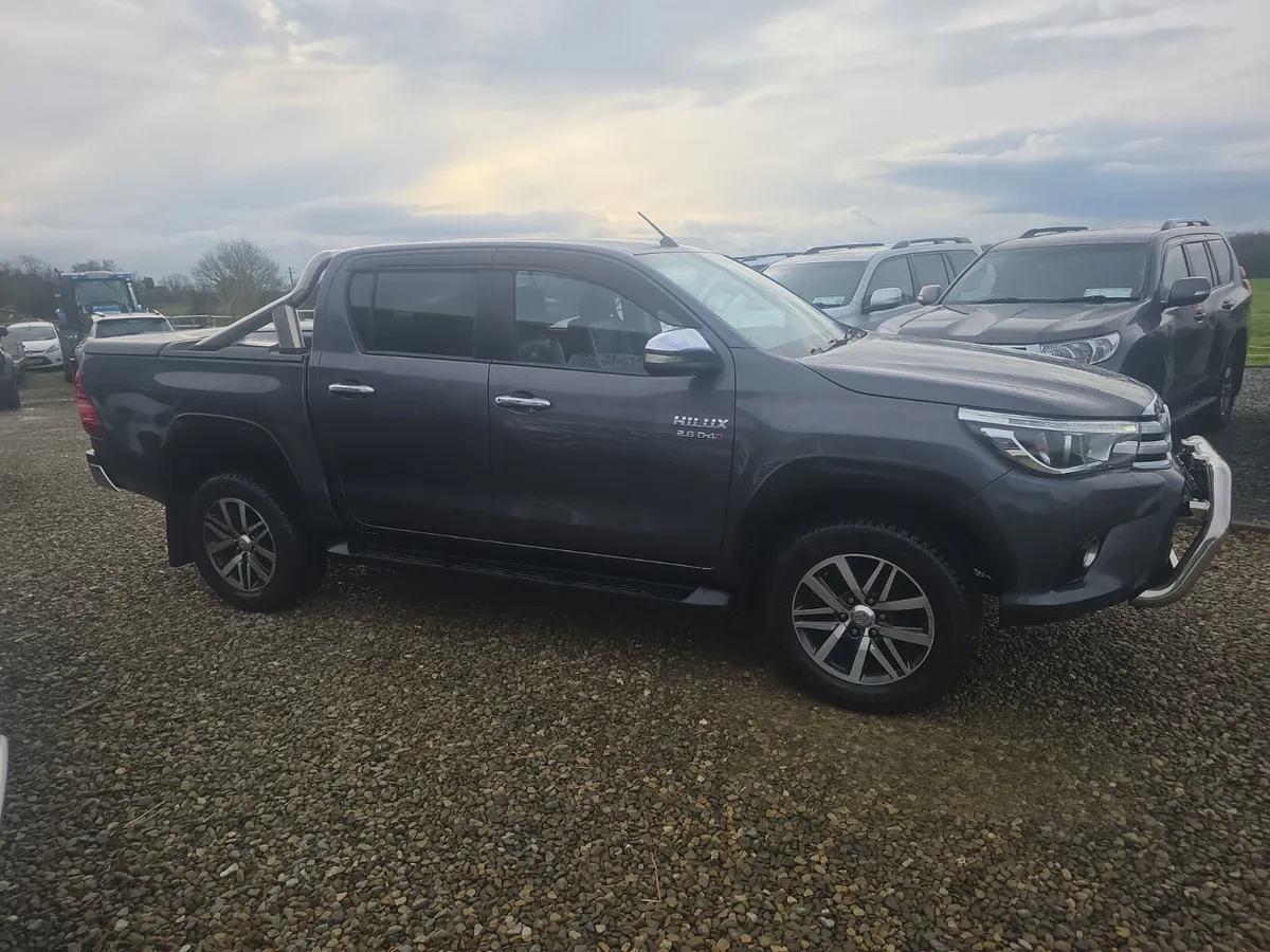 Toyota Hilux 2.8 D4D - Image 4