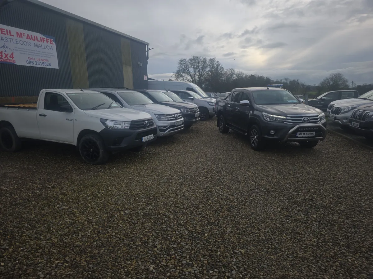 Toyota Hilux 2.8 D4D - Image 1