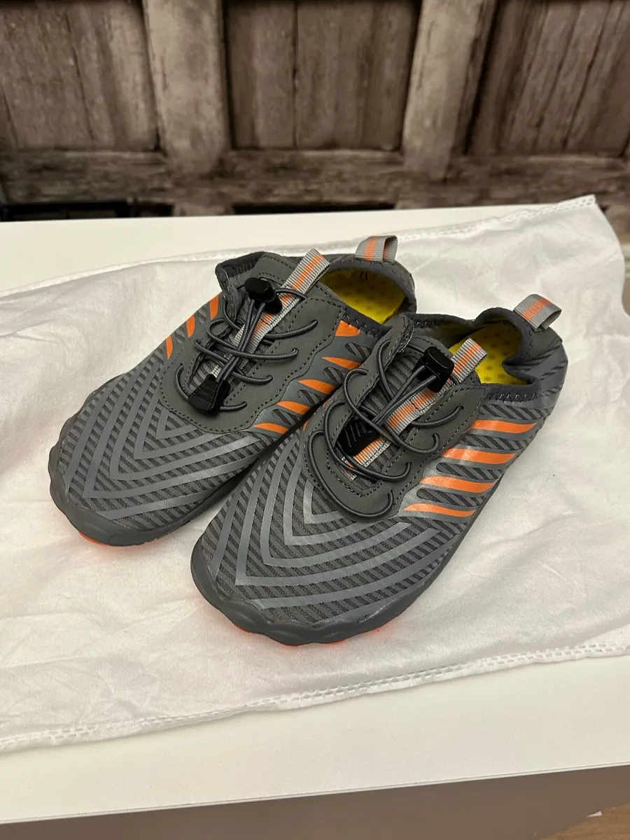 NEW Barefoot shoes (size 37 EU) 4 colors - Image 1