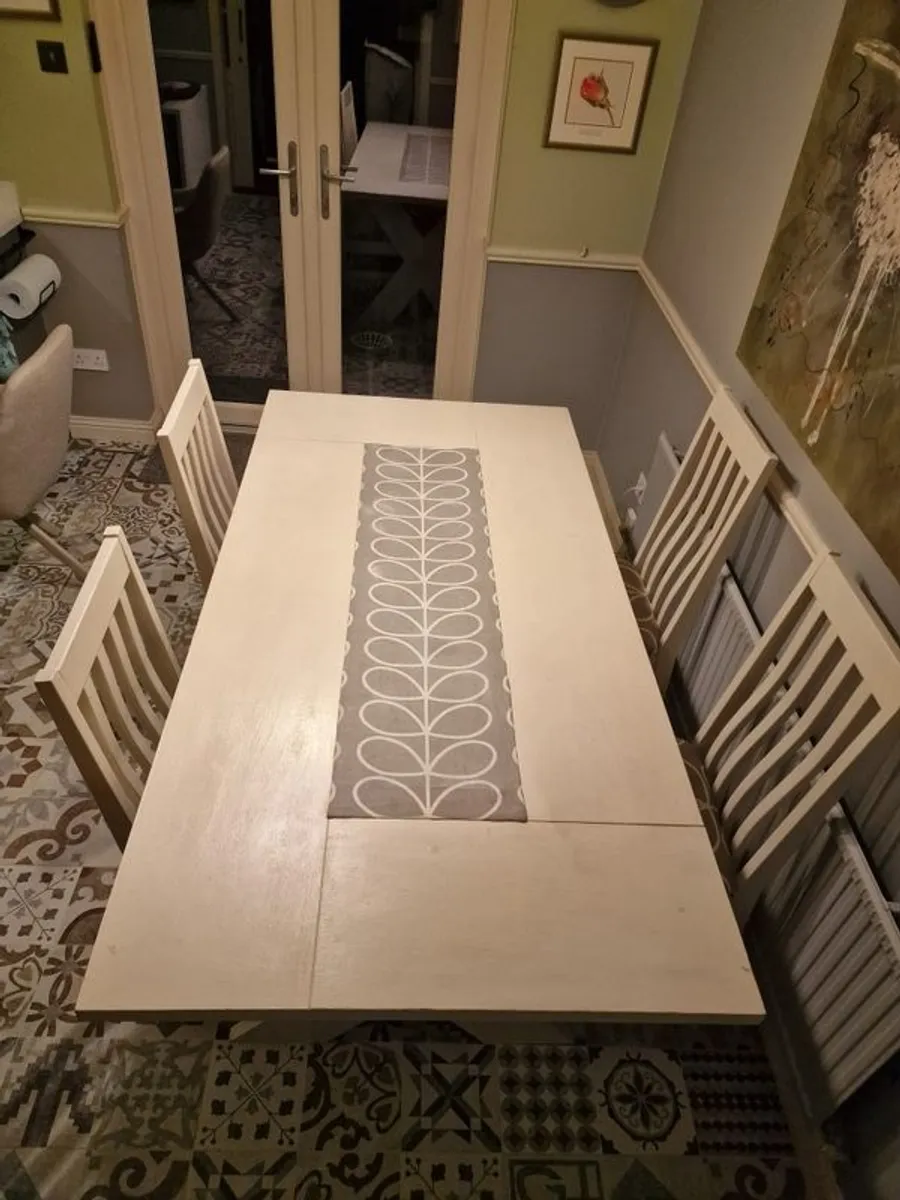 Table & Chairs - Image 1