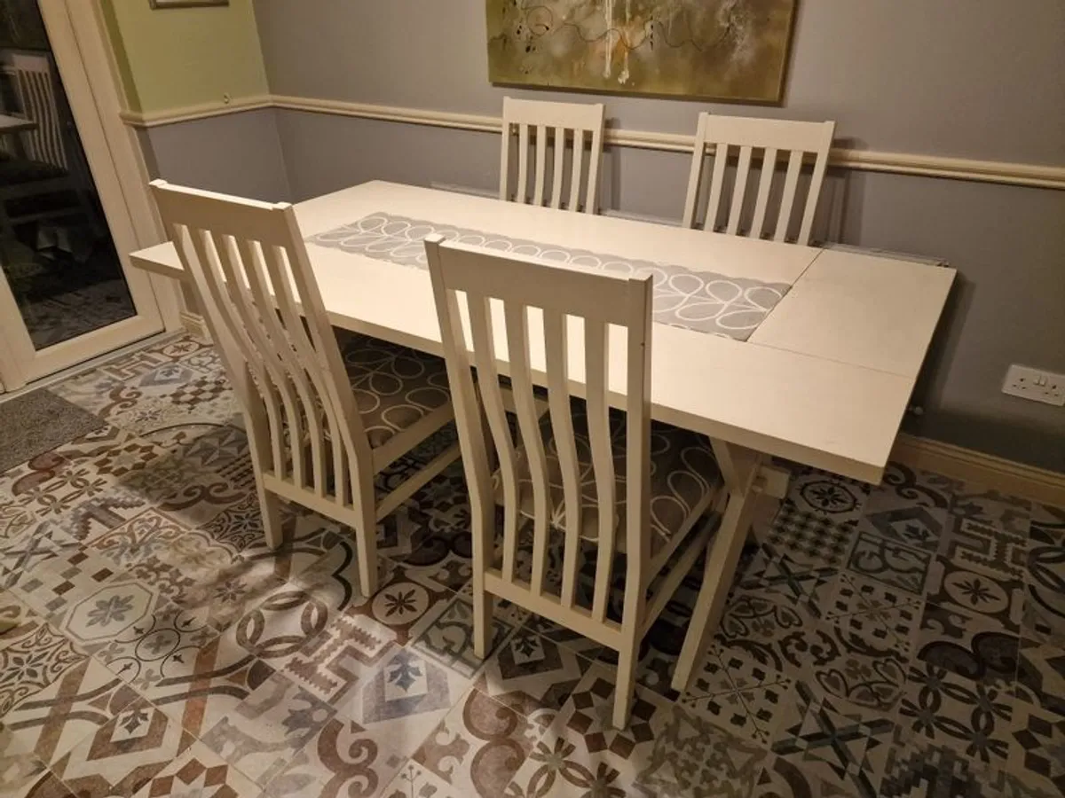 Table & Chairs - Image 2