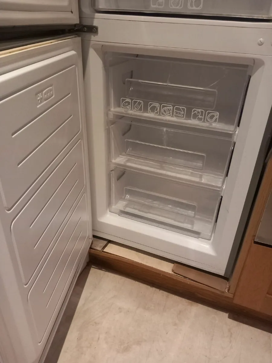 Fridge Freezer - Stainless Steel Finish - Image 4