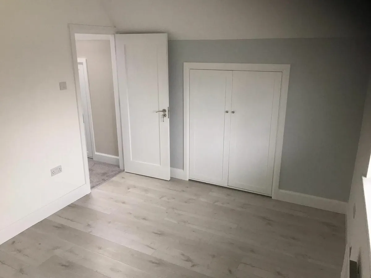 Laminate Flooring AC4 - Great Value - Image 2