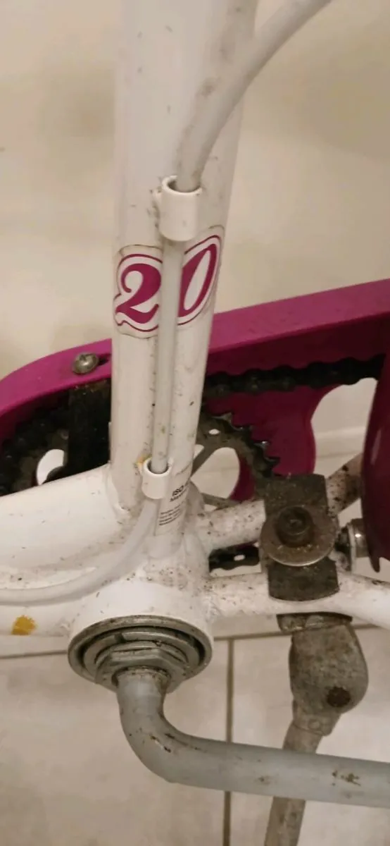 Girls bike - Image 3