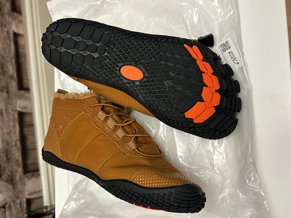 NEW Barefoot shoes (size 37 EU) with fur inside - Image 2