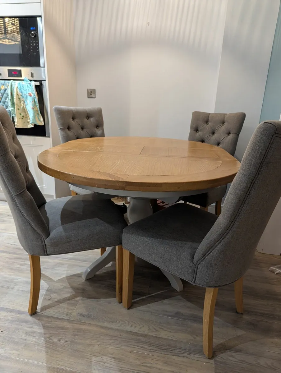 EZ living Kitchen table - Image 1