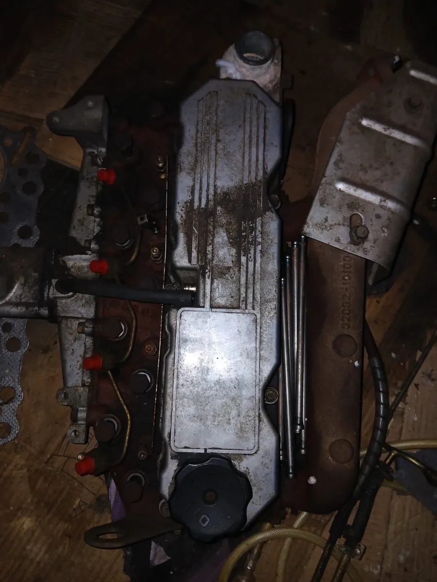 Mitsubishi S4Q engine parts - Image 3