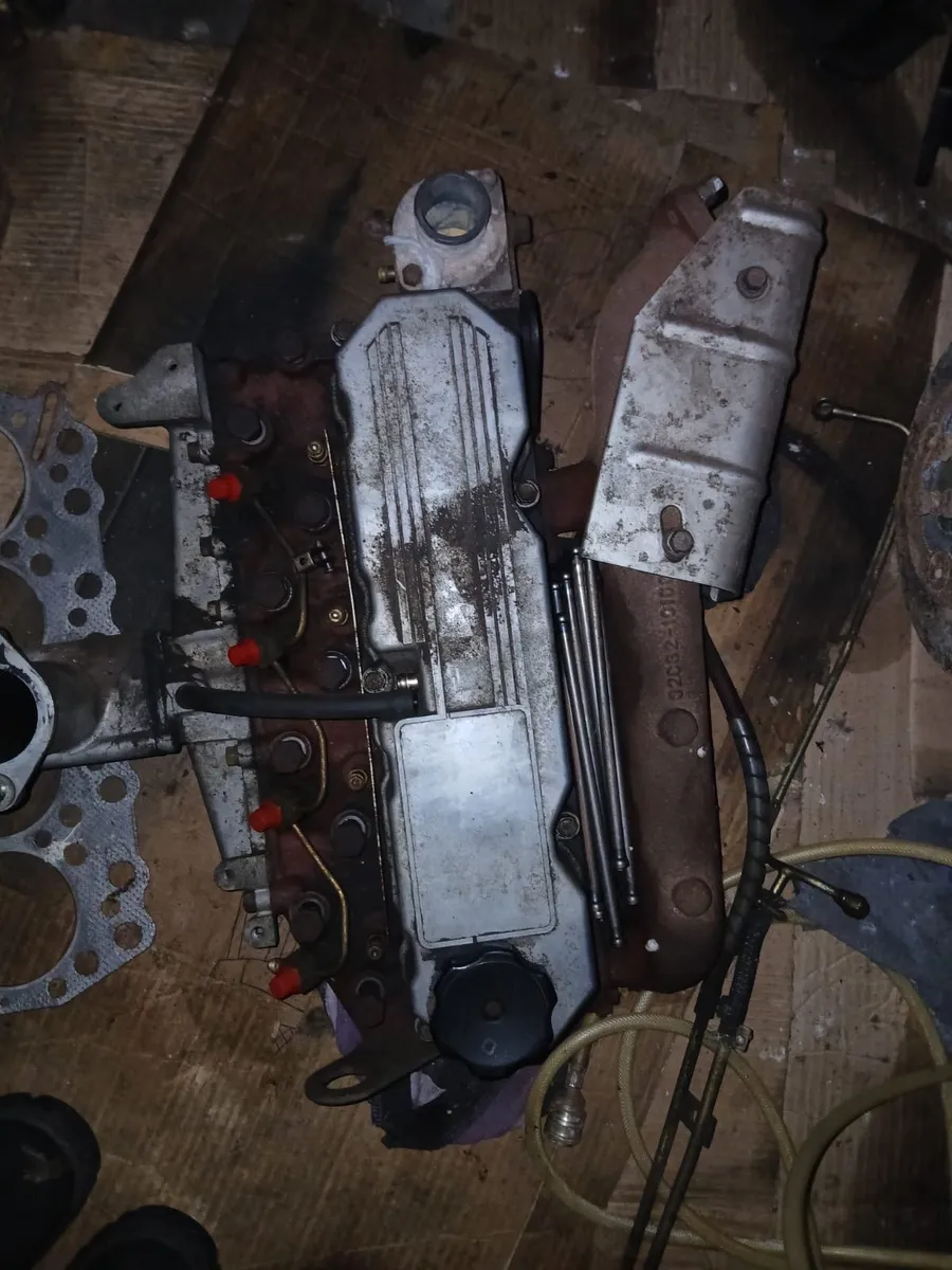 Mitsubishi S4Q engine parts - Image 4