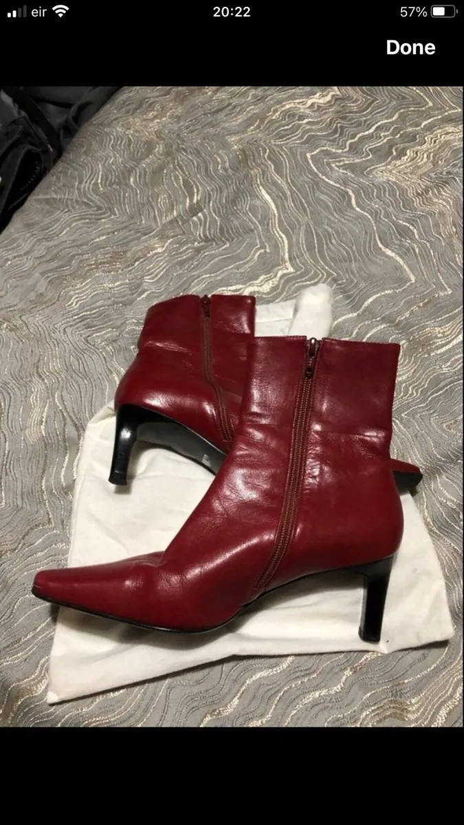 Ladies leather boots size 5 €20 - Image 2