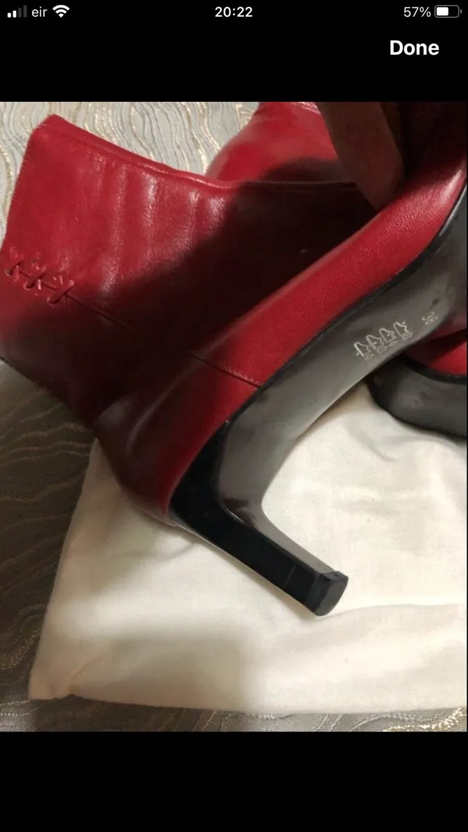 Ladies leather boots size 5 €20 - Image 3