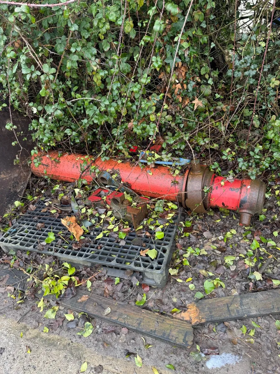 BULK TIPPER RAM FROM 3 AXLE BULK TRAILER - Image 1