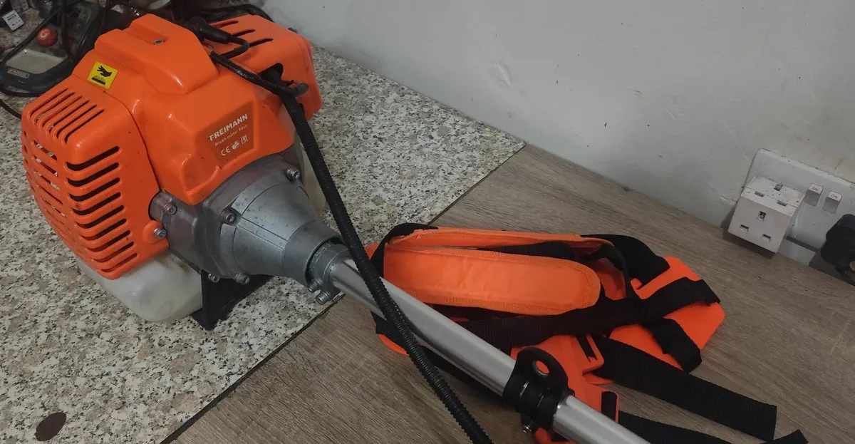 Strimmer for Sale - Image 2