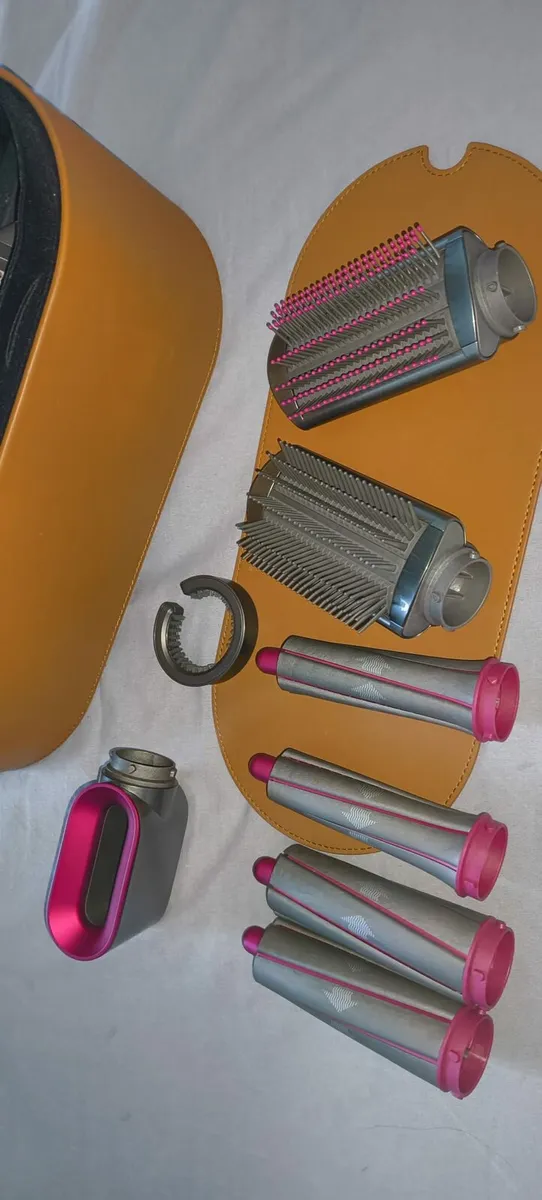 Dyson Airwrap multi styler and dryer - Image 2