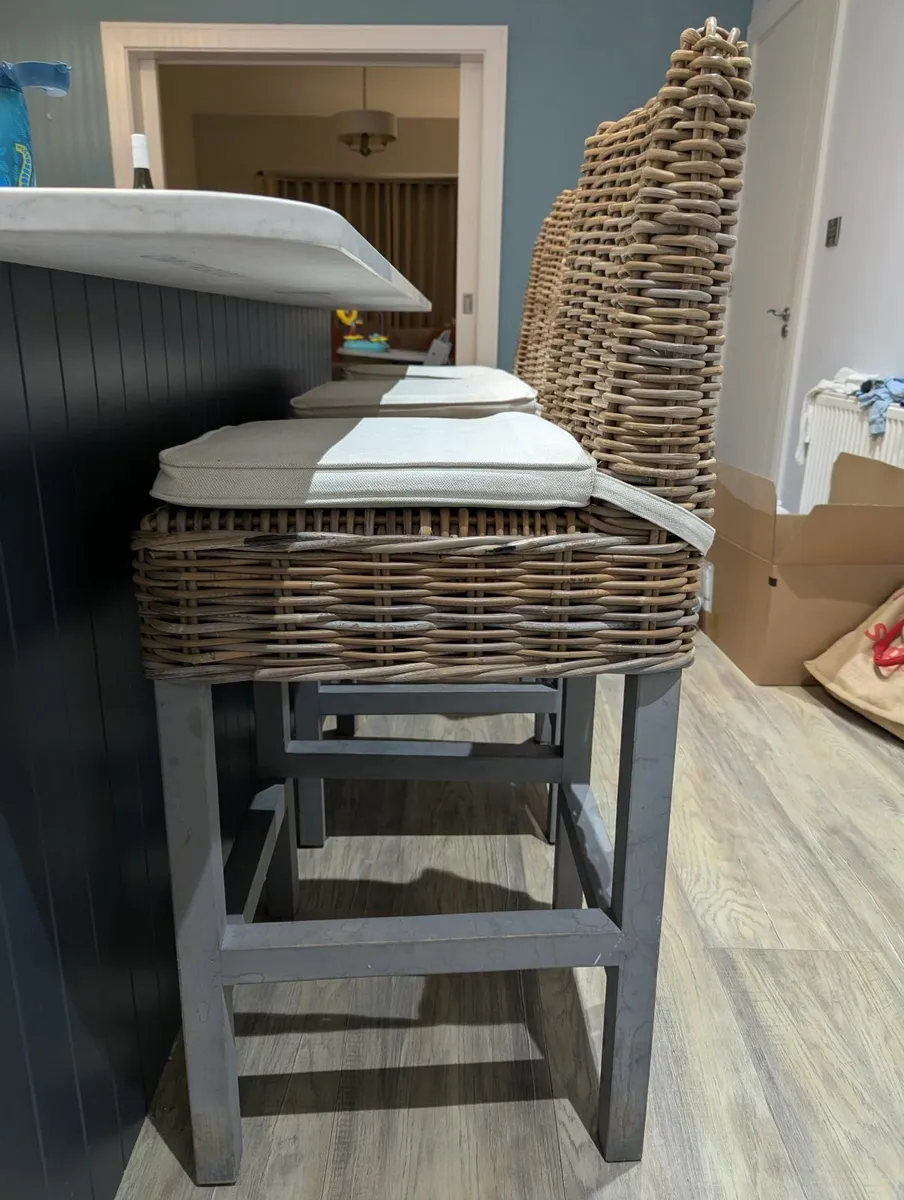 Kitchen Island stools x3 - Image 2