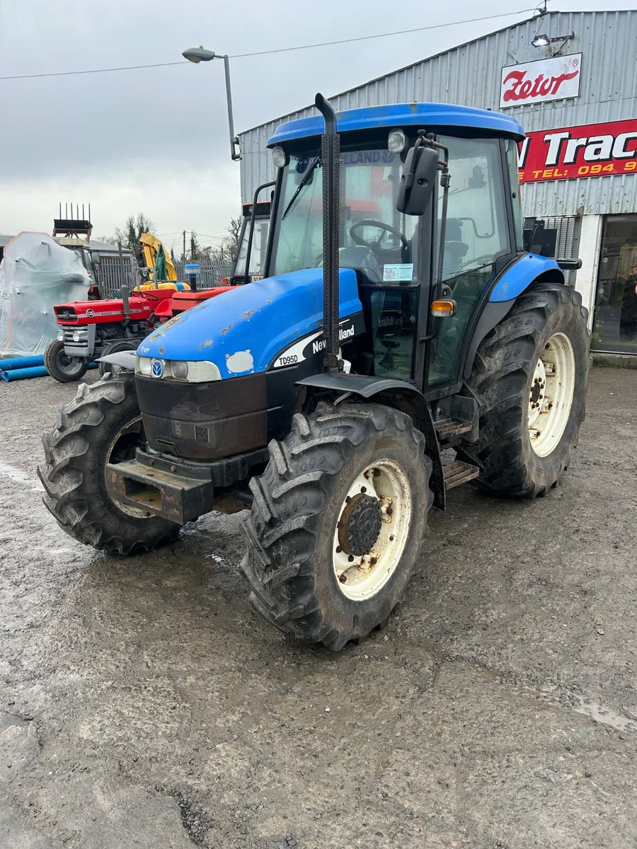 2005 New Holland TD95D - Image 1