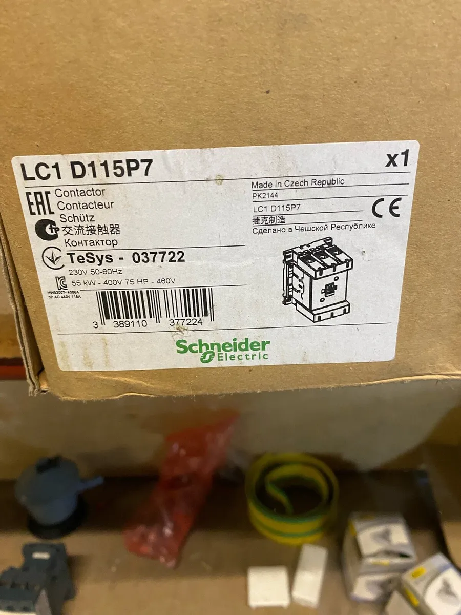 Schneider contactor - Image 1