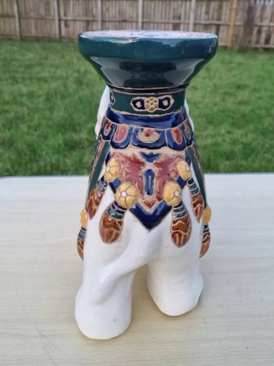 Vintage  flower stand in the shape of an elephant - Image 4