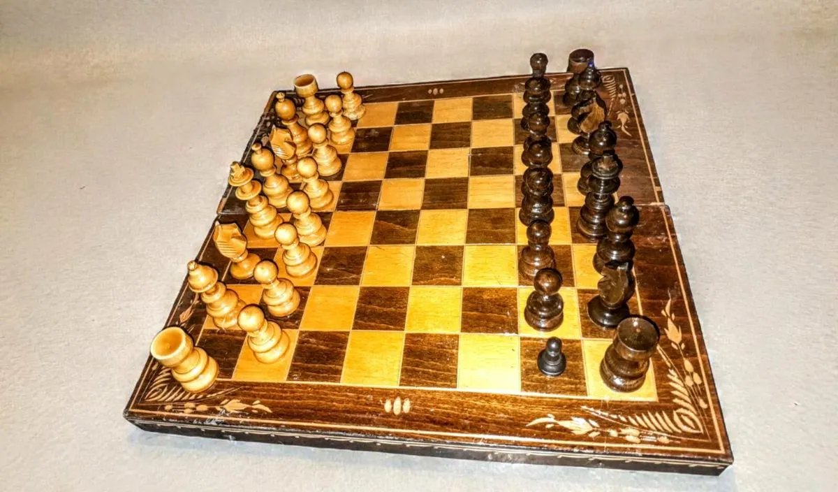 Large vintage wooden chess set - Image 1