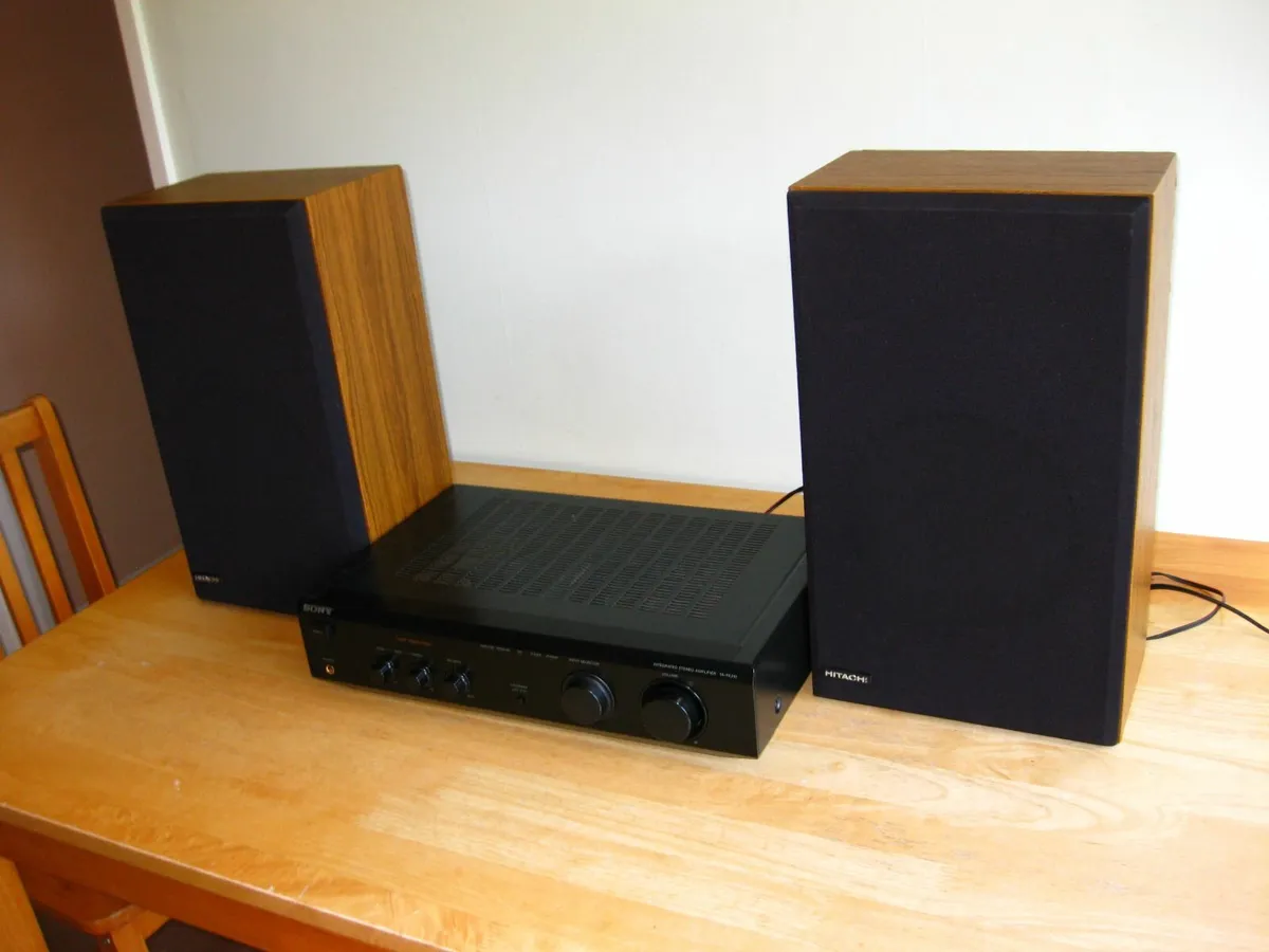 HITACHI SS-6220G Speakers / *Made In England. - Image 1