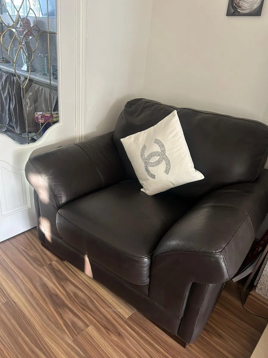 Suite of furniture - Image 4