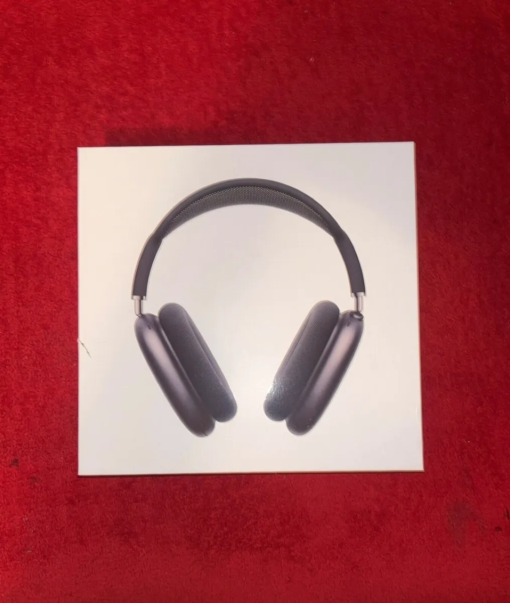AirPod Max’s - Image 1