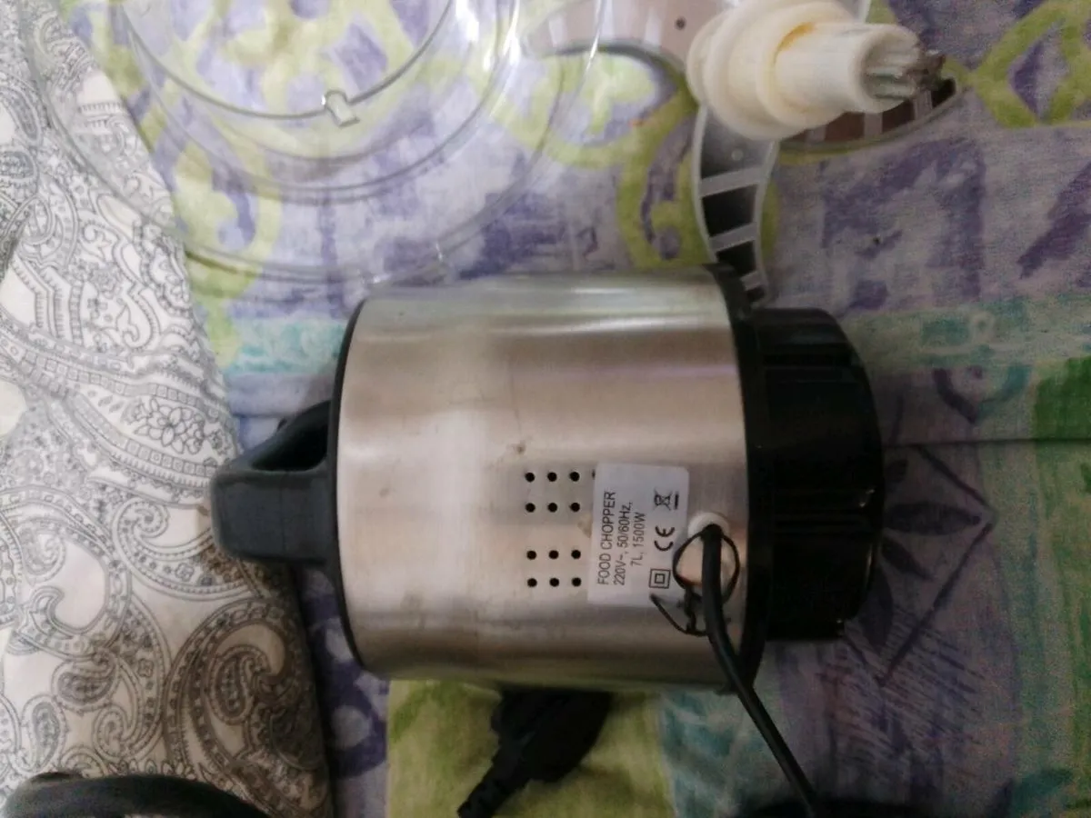 Yam pounder, blender/grinder - Image 3