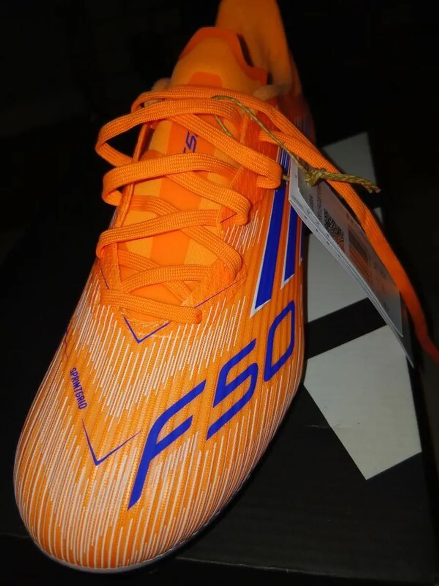 Adidas F50 league football boots - Image 2