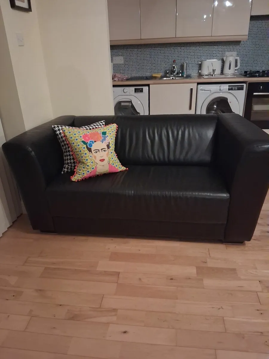 Two seater real leather sofa - Image 2