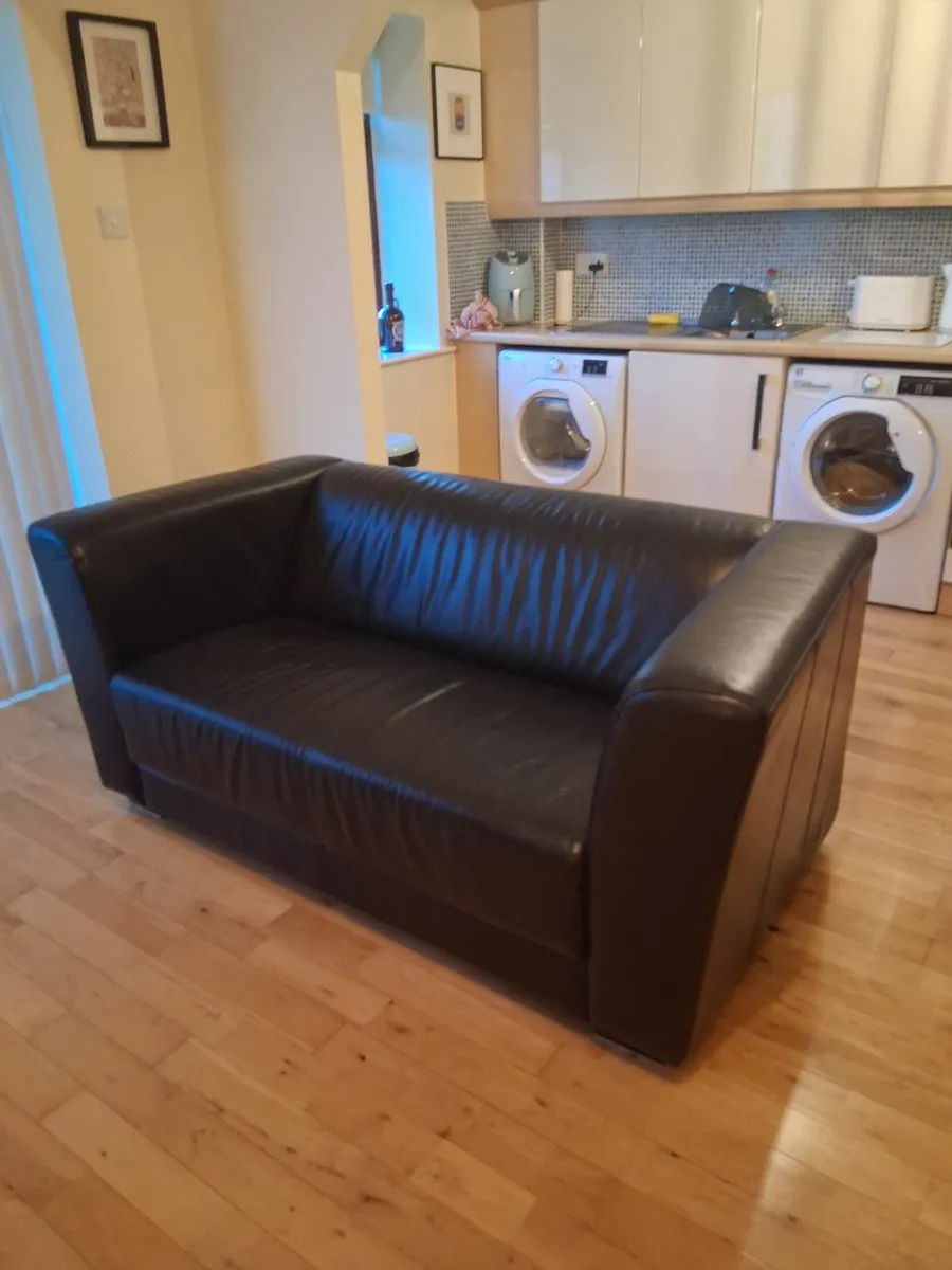 Two seater real leather sofa - Image 4